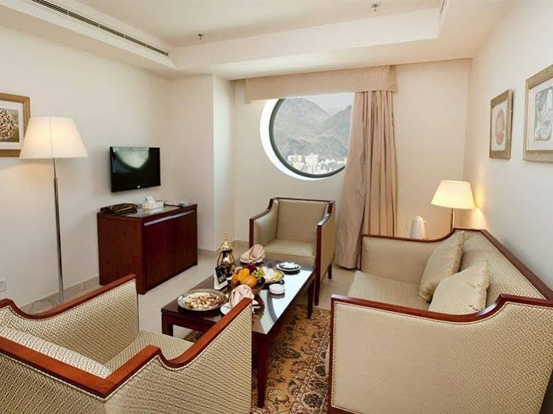 Makarem Al Bait Al Azizia Hotel Мекка Экстерьер фото