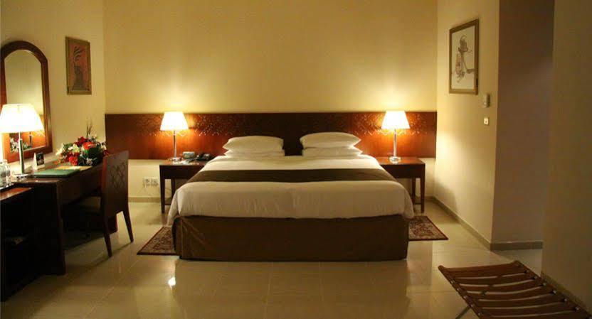 Makarem Al Bait Al Azizia Hotel Мекка Экстерьер фото